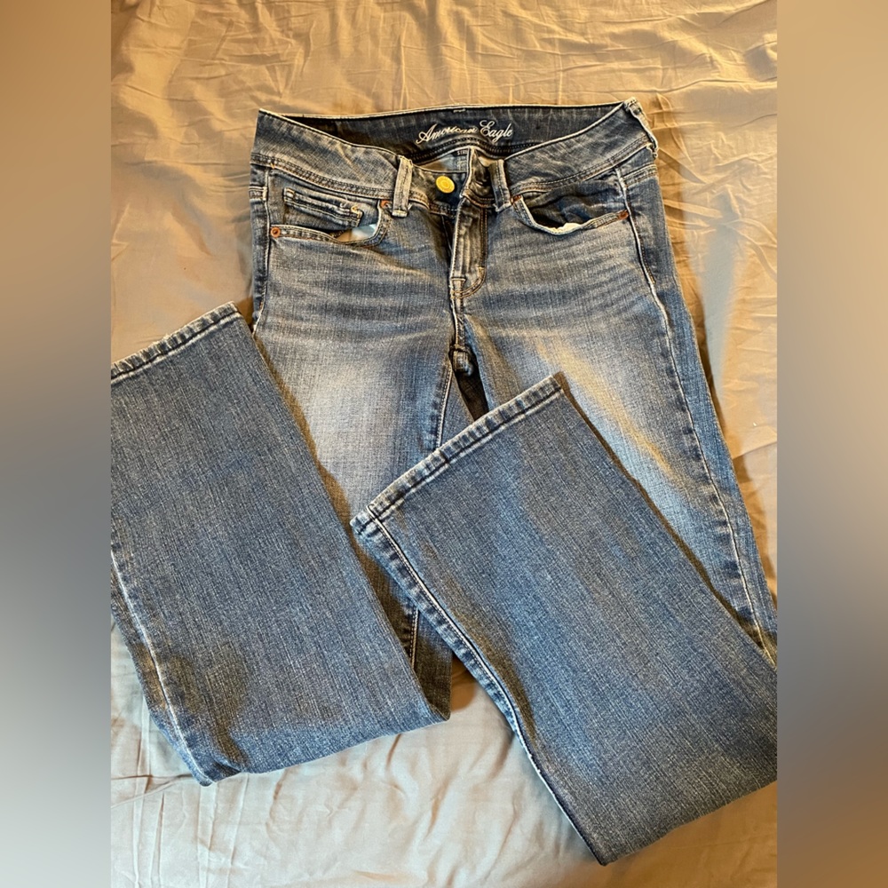 ✨boot cut  American Eagle Low Waist Jeans Sixze 4 short